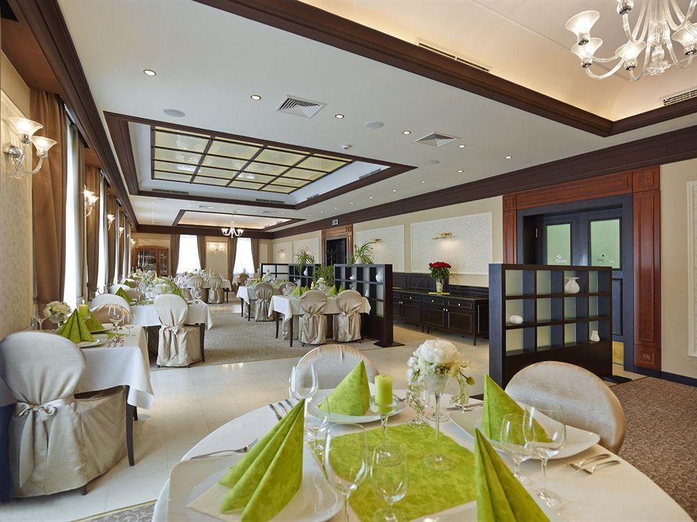 Hotel Stefanik Myjava Exterior photo